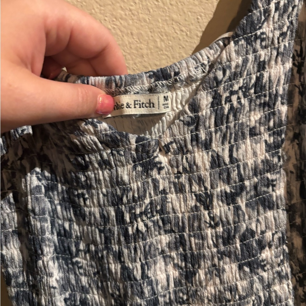 Abercrombie & Fitch Short Puff Sleeve Smocked Midi Dress - Picture 5 of 9